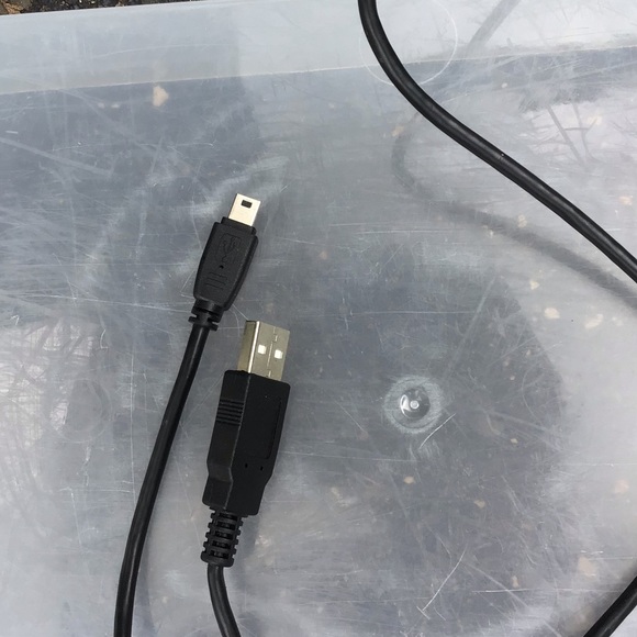 Variety of 4 chargers Samsung Android see pics - Picture 4 of 9